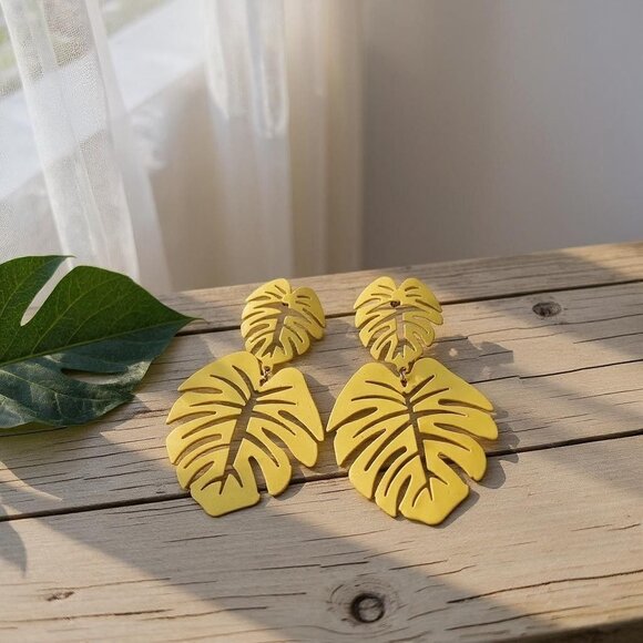 Set Of 4 Pairs Trendy Earrings (SKU 3069) - Picture 4 of 5